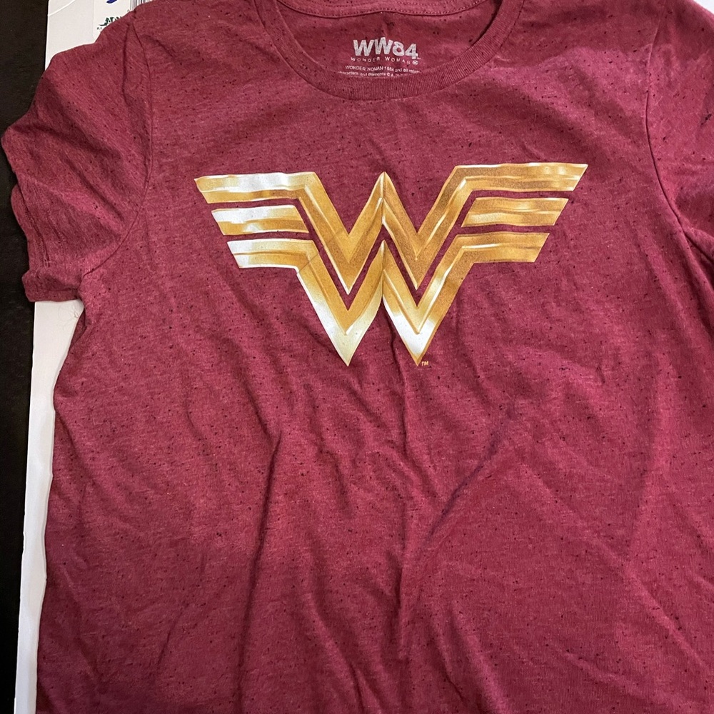 WW84 wonder women tee size large